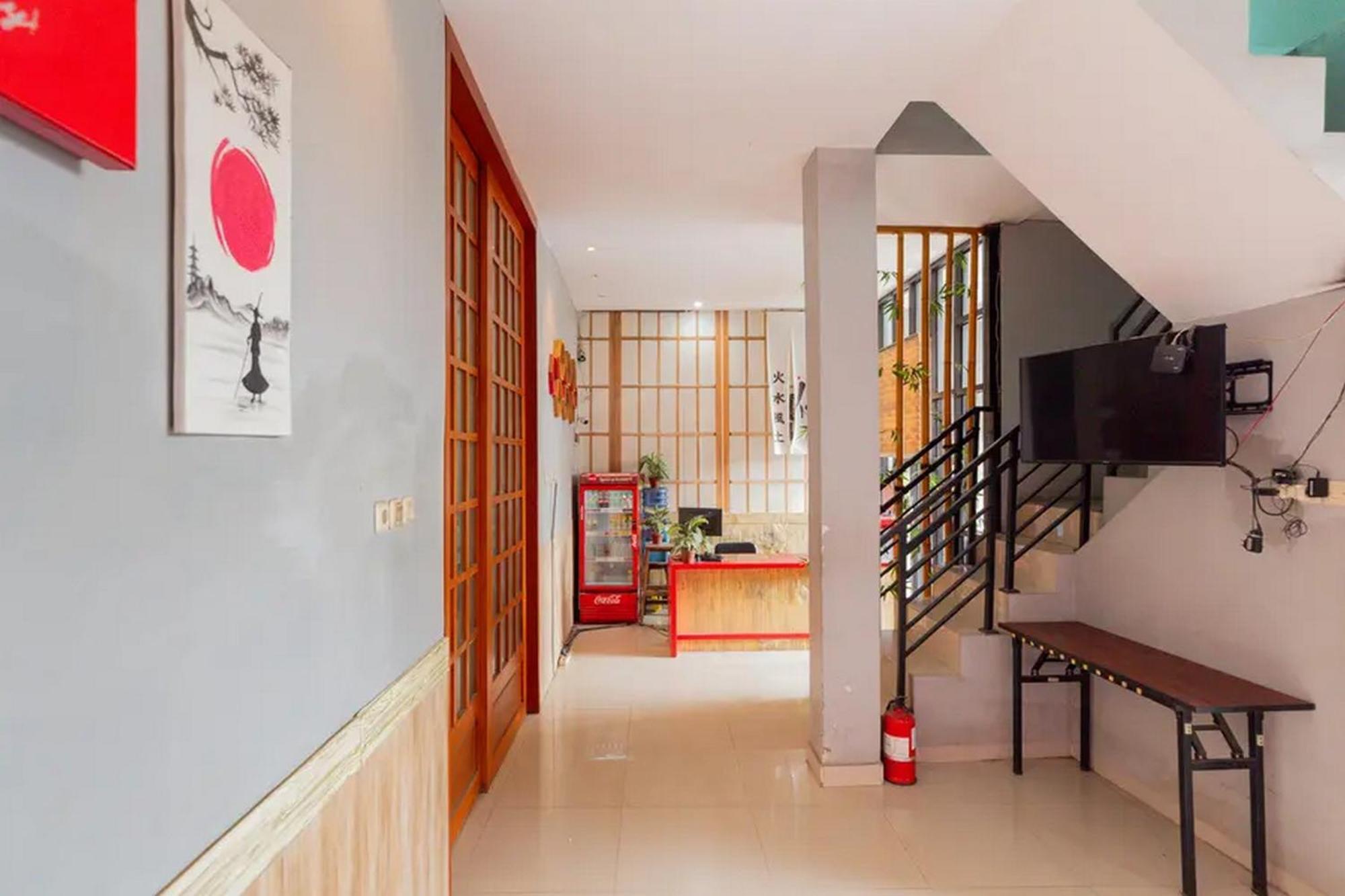 Reddoorz @ Manukan Surabaya Exterior foto
